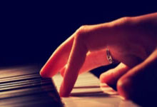 库日天,12 记三分,勇士赢得季后赛关键卡位赛.